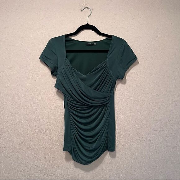 NWOT. PattyBoutik Stretch Top Shirt Blouse. - Picture 2 of 7